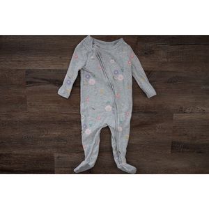 Cotton On baby, grey footsie onsie w/ flowers NWOT